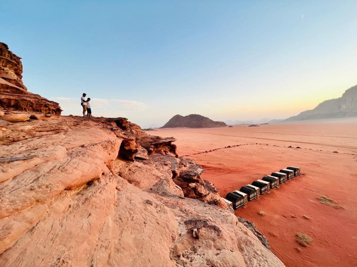 Wadi Rum Shooting Stars Camp Extérieur photo