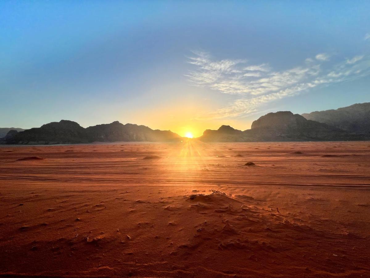 Wadi Rum Shooting Stars Camp Extérieur photo
