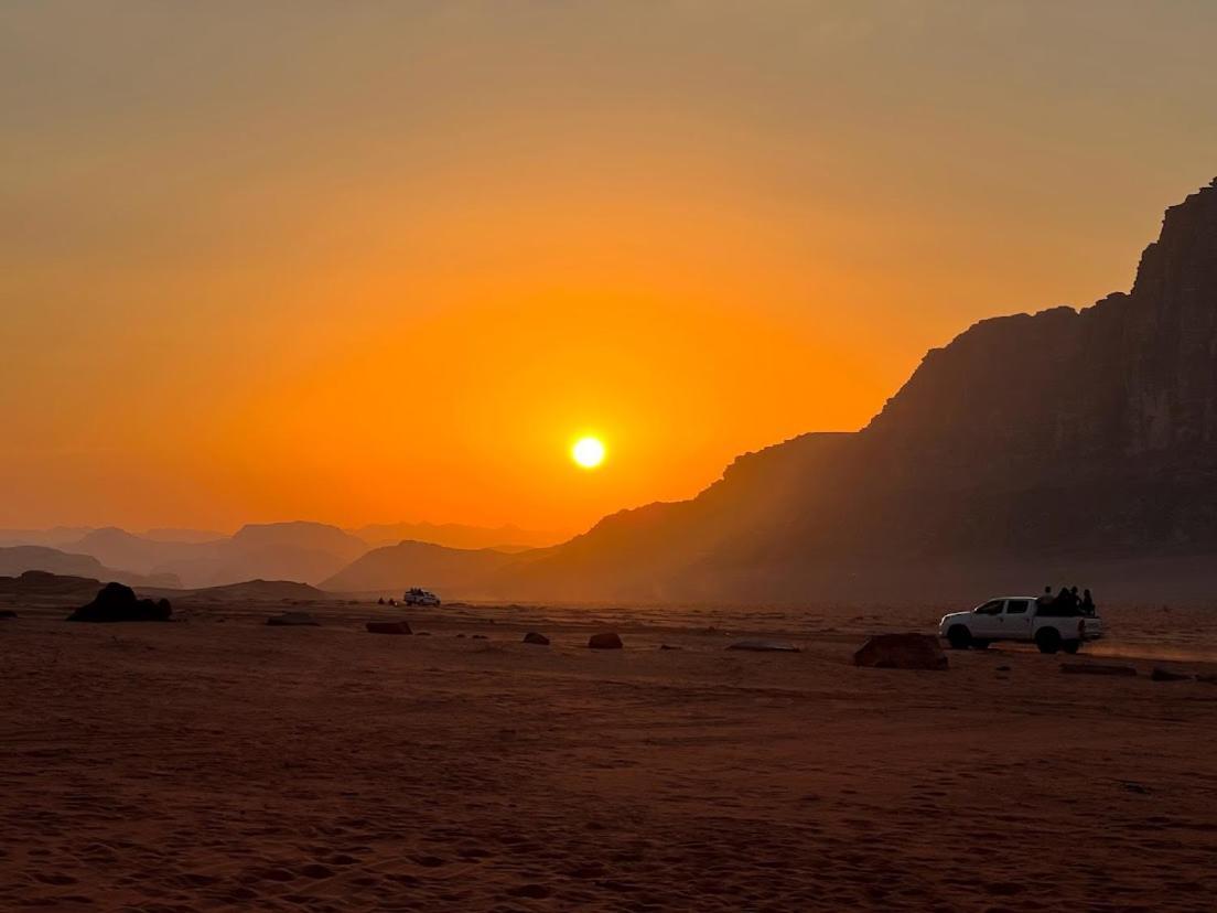 Wadi Rum Shooting Stars Camp Extérieur photo