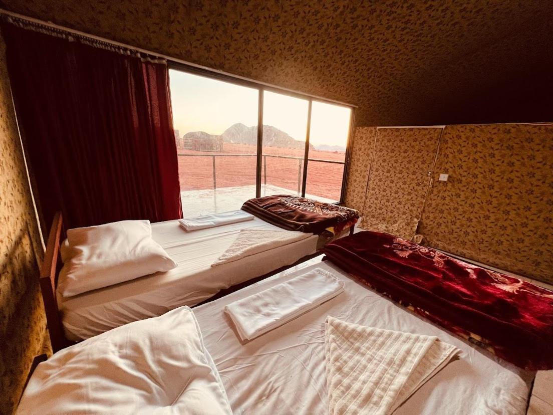 Wadi Rum Shooting Stars Camp Extérieur photo