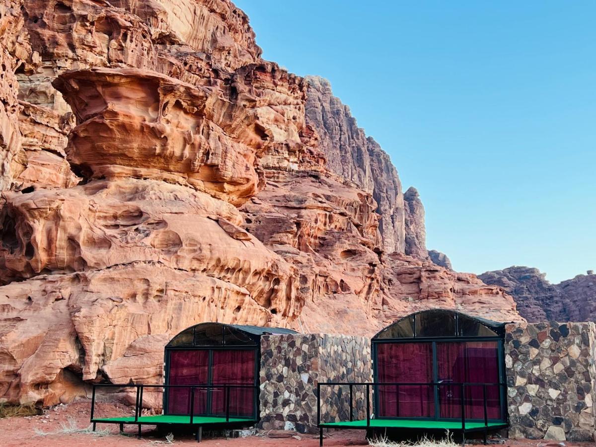 Wadi Rum Shooting Stars Camp Extérieur photo
