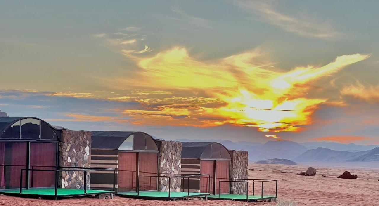 Wadi Rum Shooting Stars Camp Extérieur photo