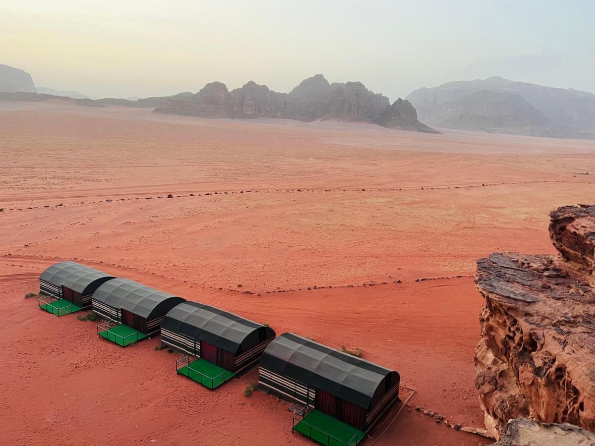 Wadi Rum Shooting Stars Camp Extérieur photo