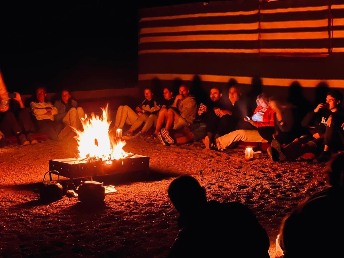 Wadi Rum Shooting Stars Camp Extérieur photo